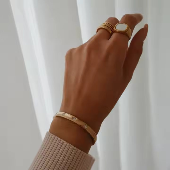 Verona Bangle