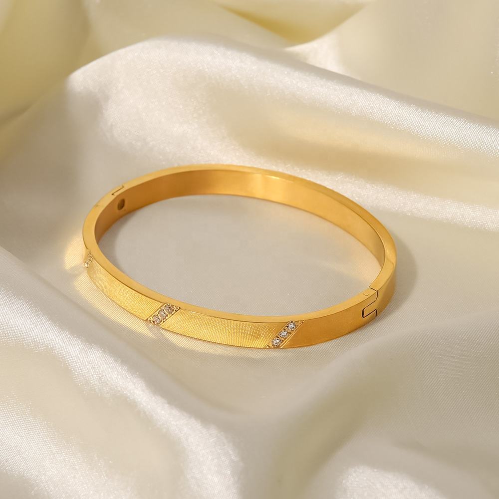 Sleek Arc