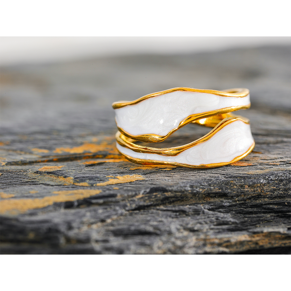Ivory Wave